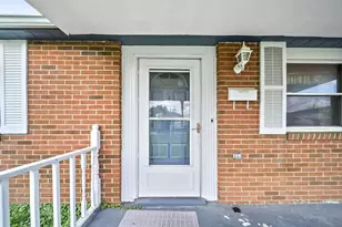 839 Bradwell Dr, Columbus, OH 43207 - Photo 3