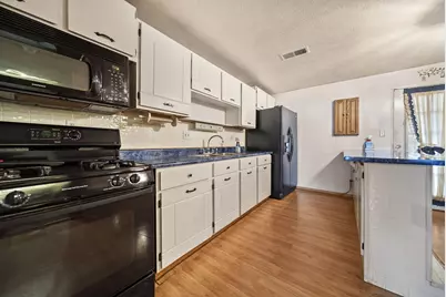 839 Bradwell Drive, Columbus, OH 43207 - Photo 9