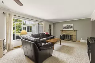 47 Meadowlark Ln, Columbus, OH 43214 - Photo 9
