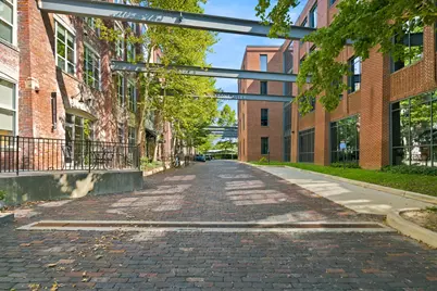 448 W Nationwide Boulevard #204, Columbus, OH 43215 - Photo 3
