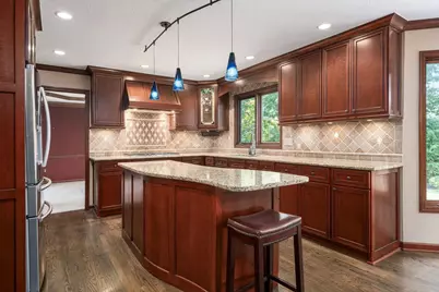 978 Valleyview Drive, Westerville, OH 43081 - Photo 9