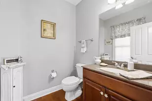8069 Saybrook Dr, Westerville, OH 43082 - Photo 9