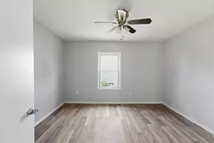2178 Safford Ave, Columbus, OH 43223 - Photo 9