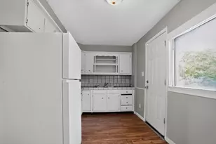 654 French Dr, Columbus, OH 43228 - Photo 11