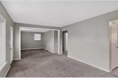 654 French Drive, Columbus, OH 43228 - Photo 5
