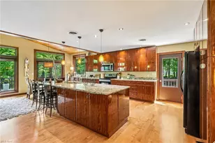 985 S Medina Line Rd, Wadsworth, OH 44281 - Photo 19