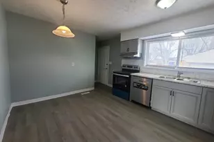 1868 Argyle Dr, Columbus, OH 43219 - Photo 7