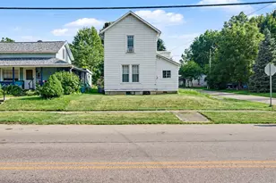 527 E 4th St, Marysville, OH 43040 - Photo 1