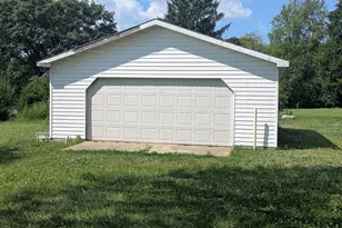 2194 W Blee Rd, Springfield, OH 45502 - Photo 17