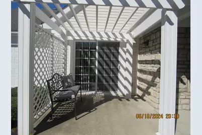 1283 Wilshire Court, Circleville, OH 43113 - Photo 3