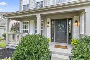 8096 Hanover Cir, Dublin, OH 43016 - Photo 3