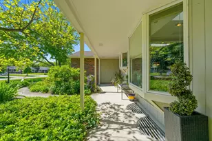 3795 Surrey Hill Pl, Upper Arlington, OH 43220 - Photo 9