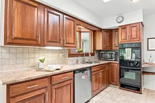 3795 Surrey Hill Pl, Upper Arlington, OH 43220 - Photo 15