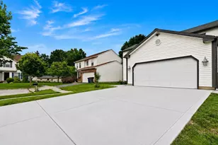 5048 Blue Meadow Ct, Columbus, OH 43231 - Photo 3