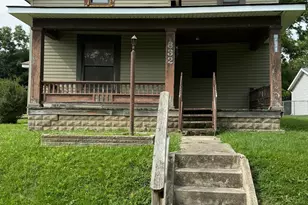 832 W 4th St, Marysville, OH 43040 - Photo 1