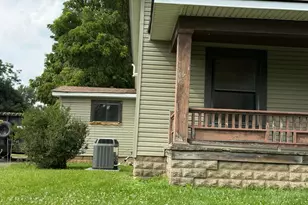 832 W 4th St, Marysville, OH 43040 - Photo 3