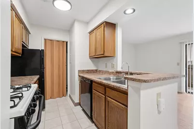 2279 Hedgerow #2279  C, Columbus, OH 43220 - Photo 11