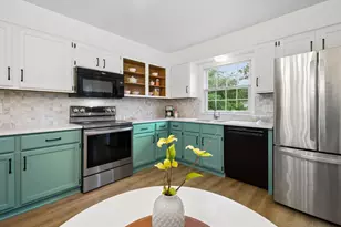 2850 Chateau Cir, Upper Arlington, OH 43221 - Photo 7