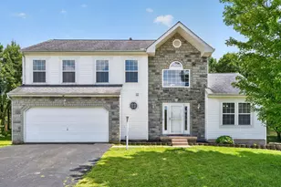 156 Knights Bridge Dr E, Pickerington, OH 43147 - Photo 1