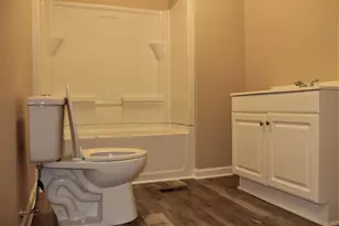 1591 Cleveland Ave, Columbus, OH 43211 - Photo 7