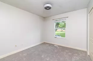 639 Academy Dr, Galloway, OH 43119 - Photo 29