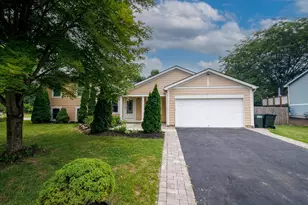 639 Academy Dr, Galloway, OH 43119 - Photo 1