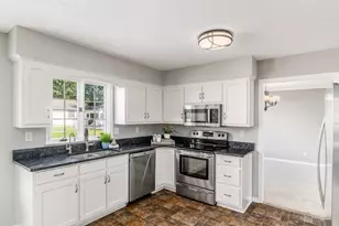 11298 Wyndham Cir, Pickerington, OH 43147 - Photo 9