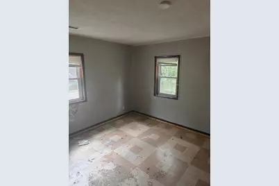 811 E Como Avenue, Columbus, OH 43224 - Photo 9