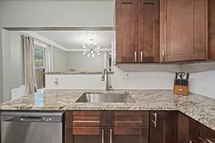 951 Mt Pleasant Ave, Columbus, OH 43201 - Photo 15