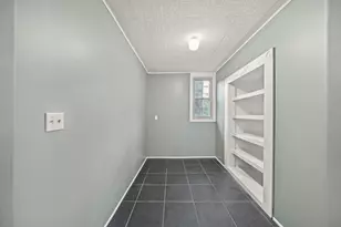 951 Mt Pleasant Ave, Columbus, OH 43201 - Photo 9