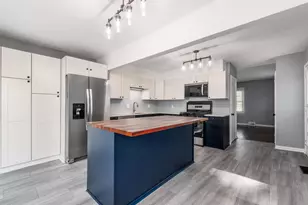 386 Old Village Rd, Columbus, OH 43228 - Photo 9