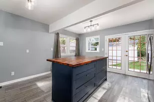 386 Old Village Rd, Columbus, OH 43228 - Photo 11