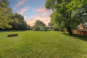 300 Heather Ln, Powell, OH 43065 - Photo 5