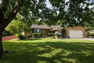 300 Heather Ln, Powell, OH 43065 - Photo 1