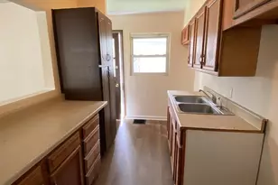 2210 Dartmouth Ave, Columbus, OH 43219 - Photo 3