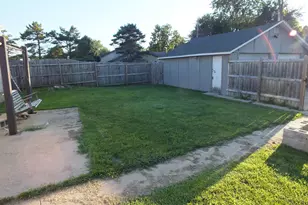 731 Rush Ave, Bellefontaine, OH 43311 - Photo 23