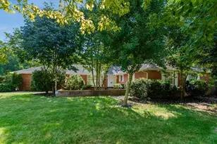4260 Oxford Dr, Upper Arlington, OH 43220 - Photo 1