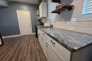 297 Johnson St, Columbus, OH 43203 - Photo 5