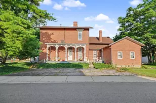 334 E Center St, Marion, OH 43302 - Photo 1