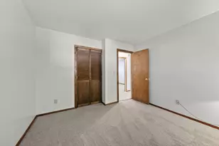 5390 Mountville Ave, Columbus, OH 43232 - Photo 15
