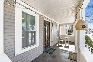 1086 Seymour Ave, Columbus, OH 43206 - Photo 3