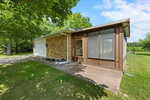 11855 Troy Rd, New Carlisle, OH 45344 - Photo 5
