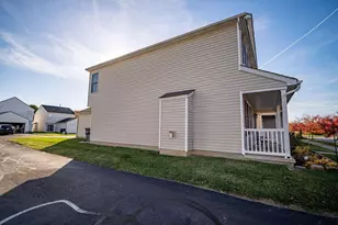 6303 Pompano St, Canal Winchester, OH 43110 - Photo 5