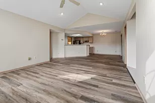 2405 Sportsman Dr, Grove City, OH 43123 - Photo 9
