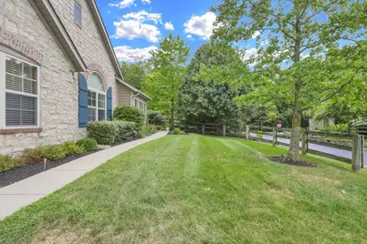 100 Stonegate Drive, Pataskala, OH 43062 - Photo 33