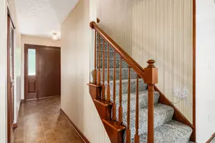 1748 Alpine Dr, Columbus, OH 43229 - Photo 7