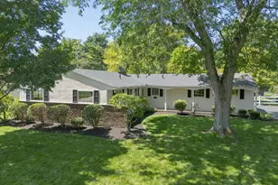 2929 Pickwick Dr, Columbus, OH 43221 - Photo 1