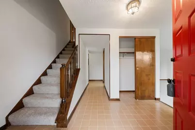 2256 Presley Drive, Grove City, OH 43123 - Photo 5