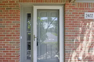 2402 Huntmaster Ln, Grove City, OH 43123 - Photo 5
