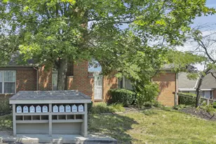 2402 Huntmaster Ln, Grove City, OH 43123 - Photo 3